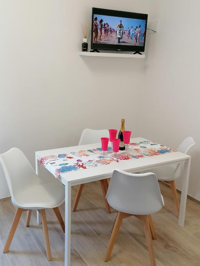 Retroscena Apartment In Centro Civitanova Marche Kültér fotó