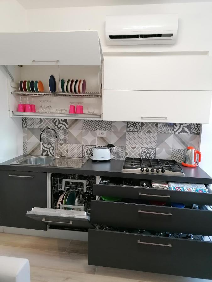 Retroscena Apartment In Centro Civitanova Marche Kültér fotó