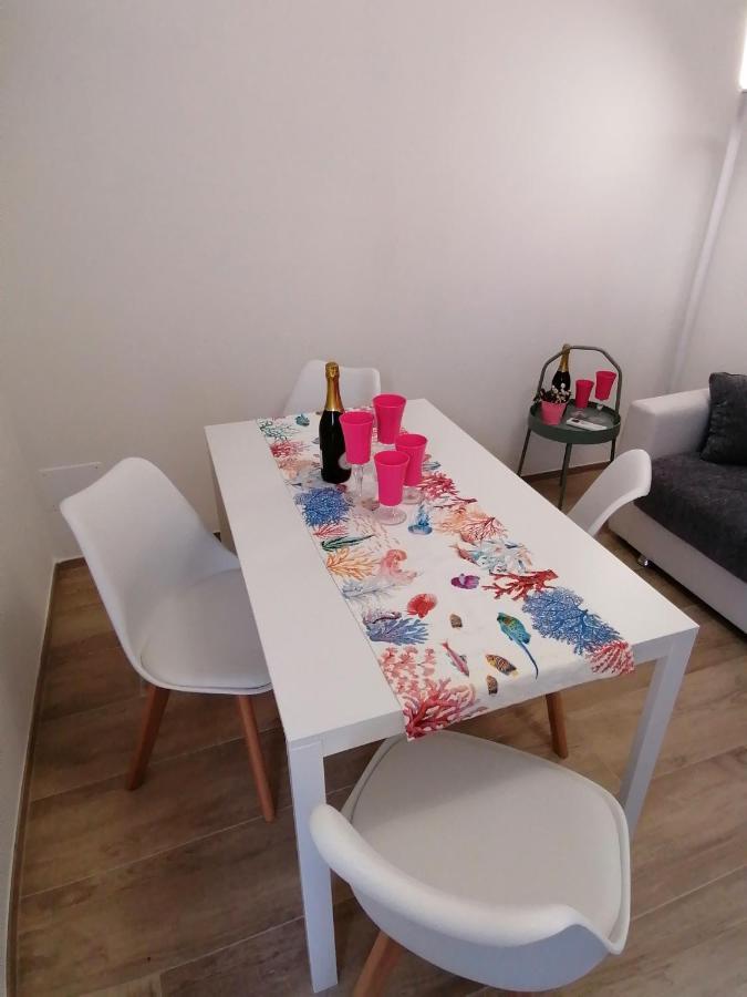 Retroscena Apartment In Centro Civitanova Marche Kültér fotó