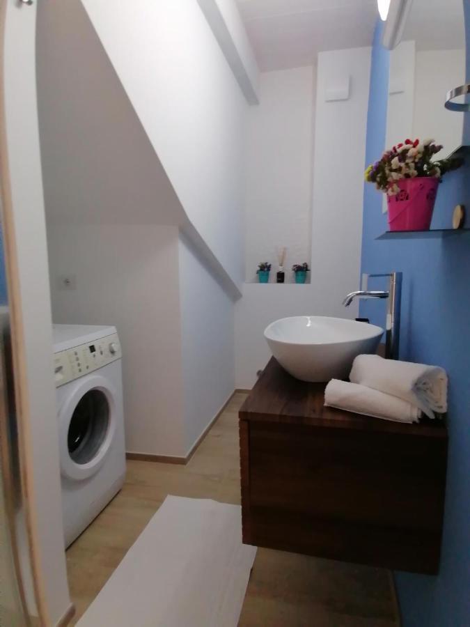 Retroscena Apartment In Centro Civitanova Marche Kültér fotó